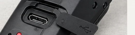 Makro portu ładowania micro-USB z zaślepką